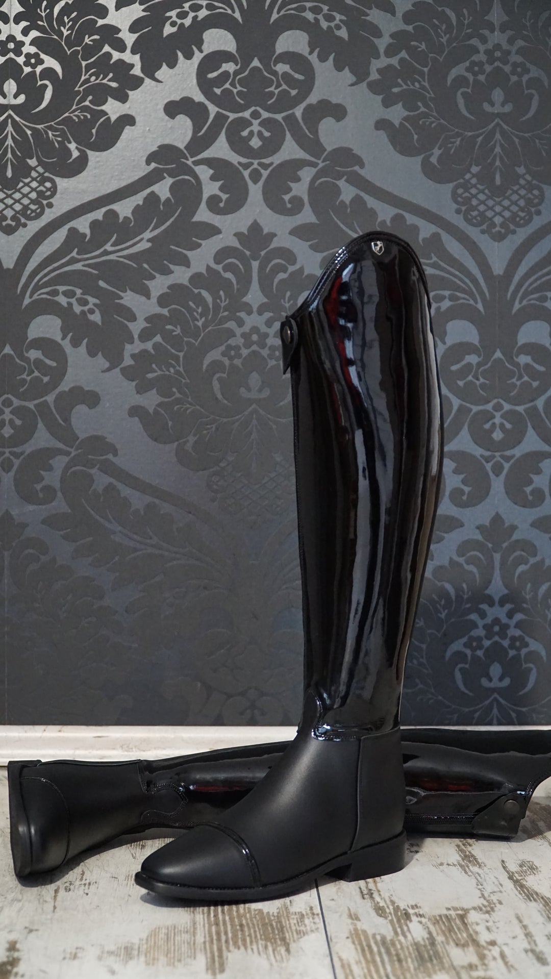 Riding boots model Classico - black patent leather