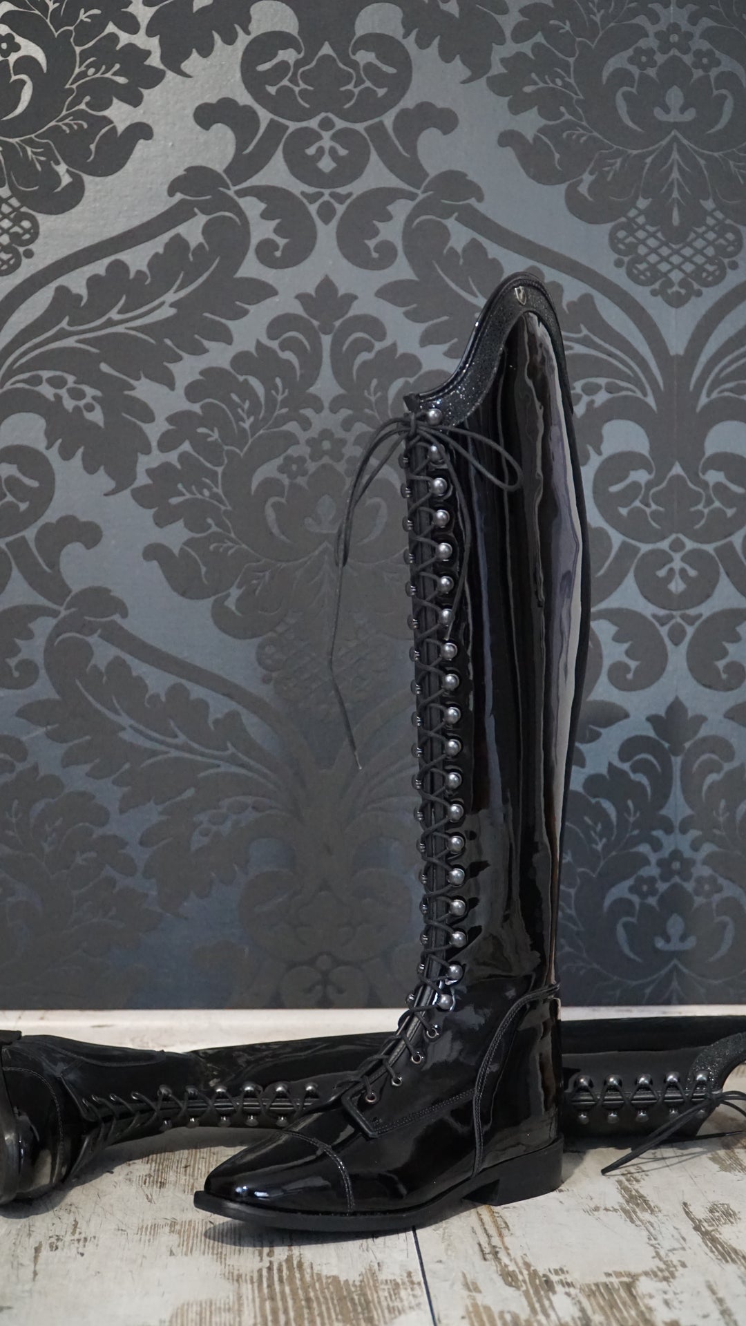 Reitstiefel Modell Habanero mit Schnürung - Schwarz Lackleder