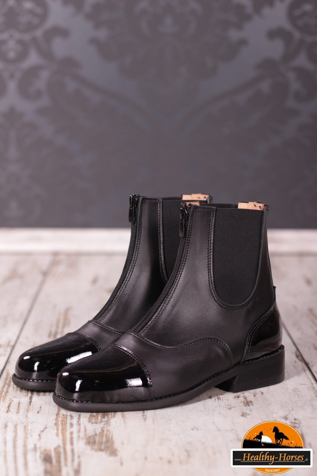Ankle Boots with Zipper - Black