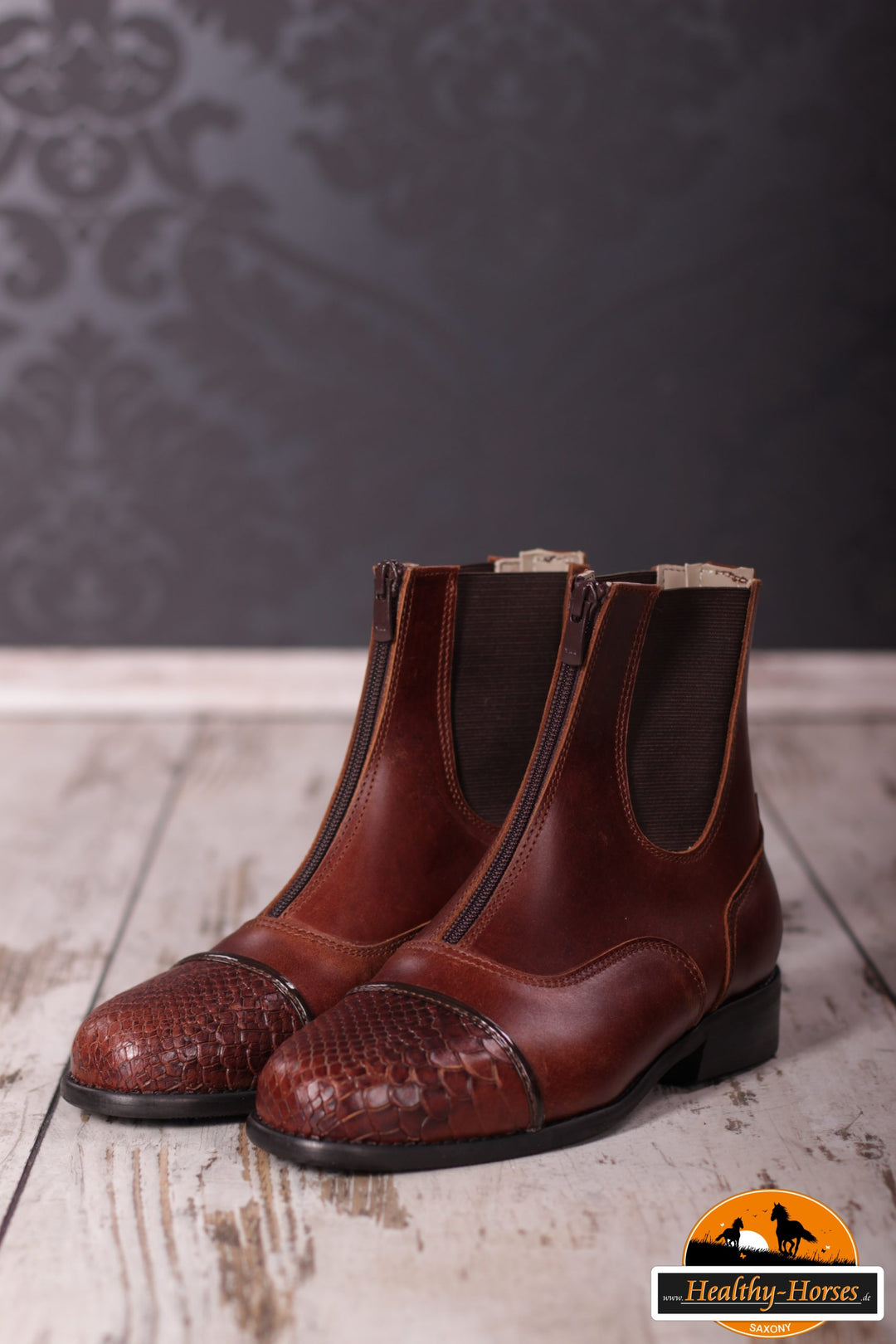 Ankle Boots with Zipper - Brown
