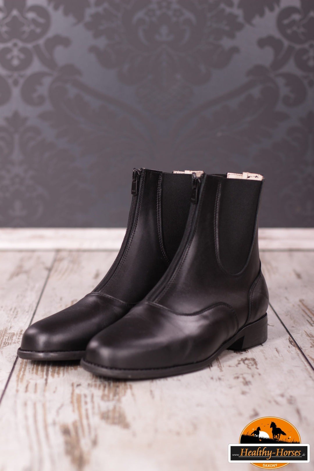 Ankle Boots with Zipper - Black