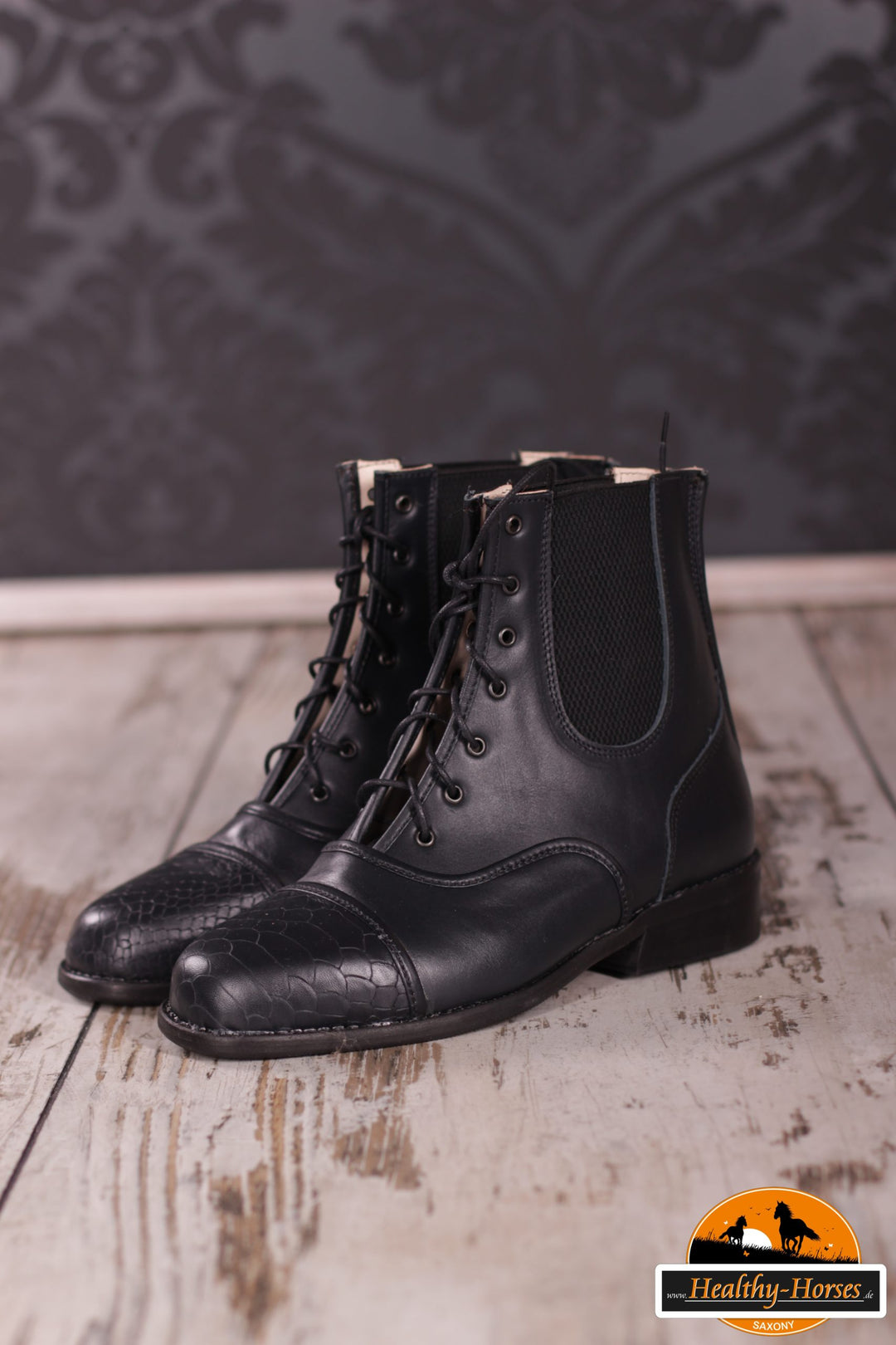 Lace-up ankle boots - Black
