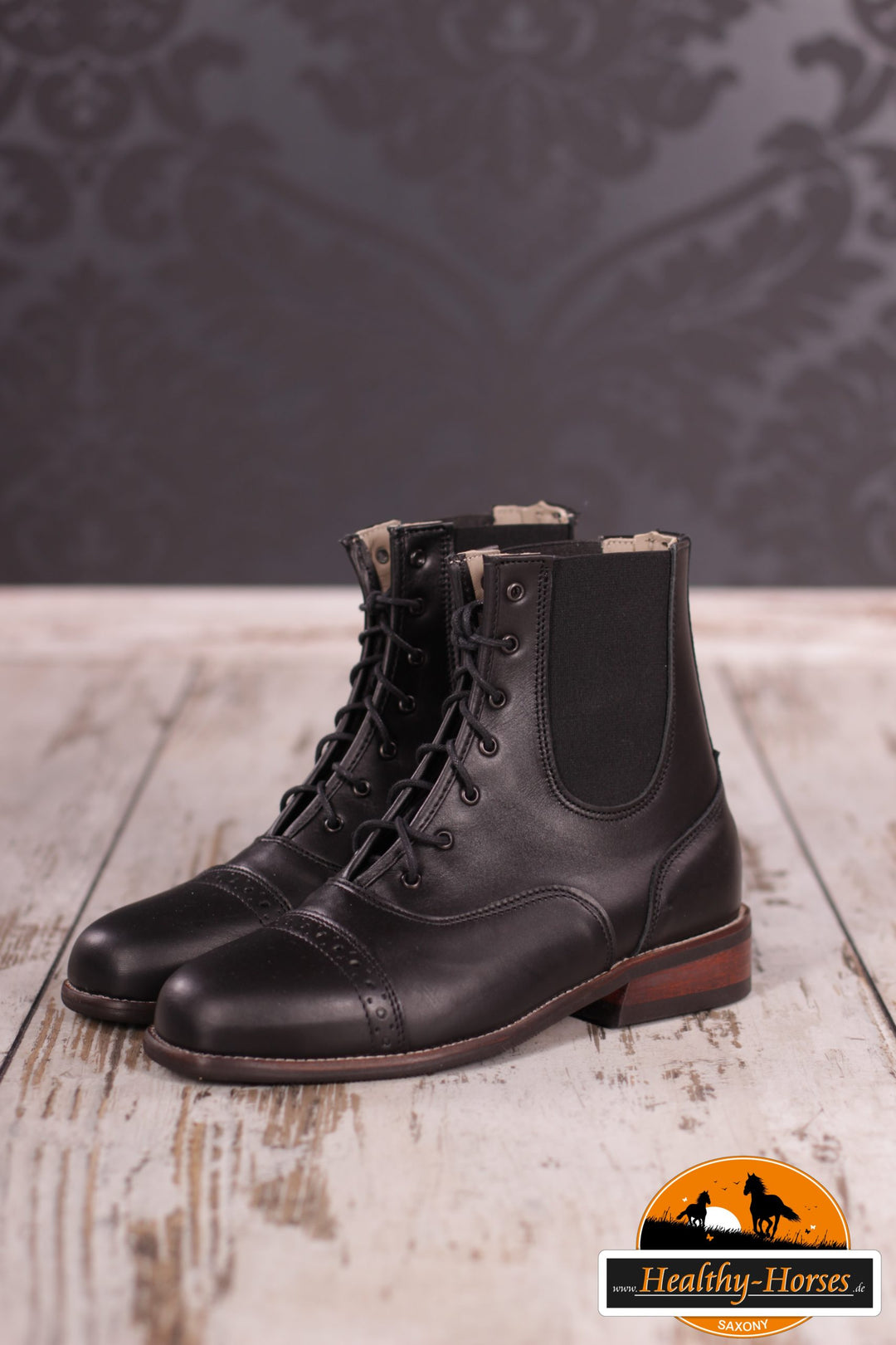 Lace-up ankle boots - Black