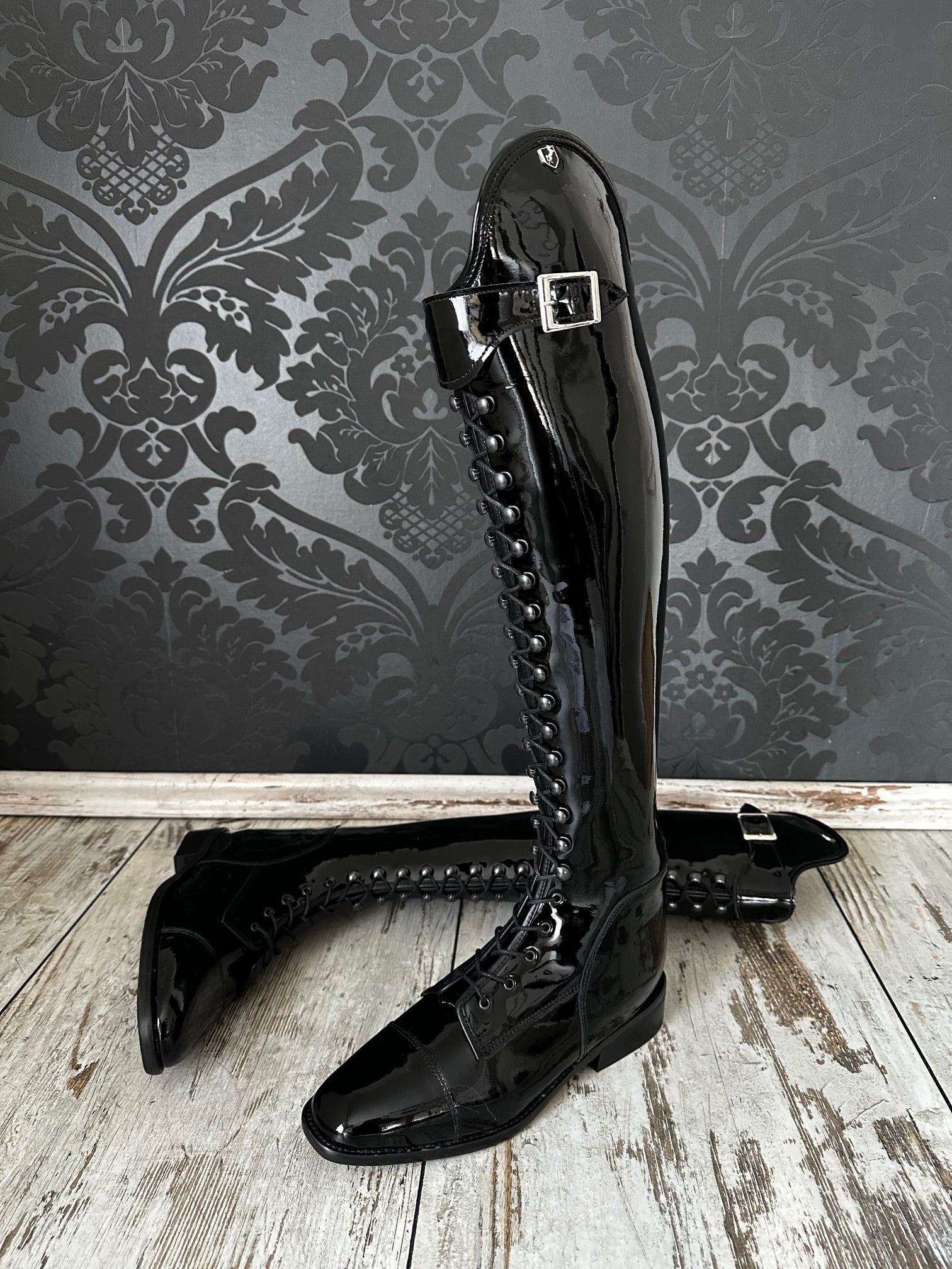 Riding boots model Habanero with lacing black patent leather Healthy Horses