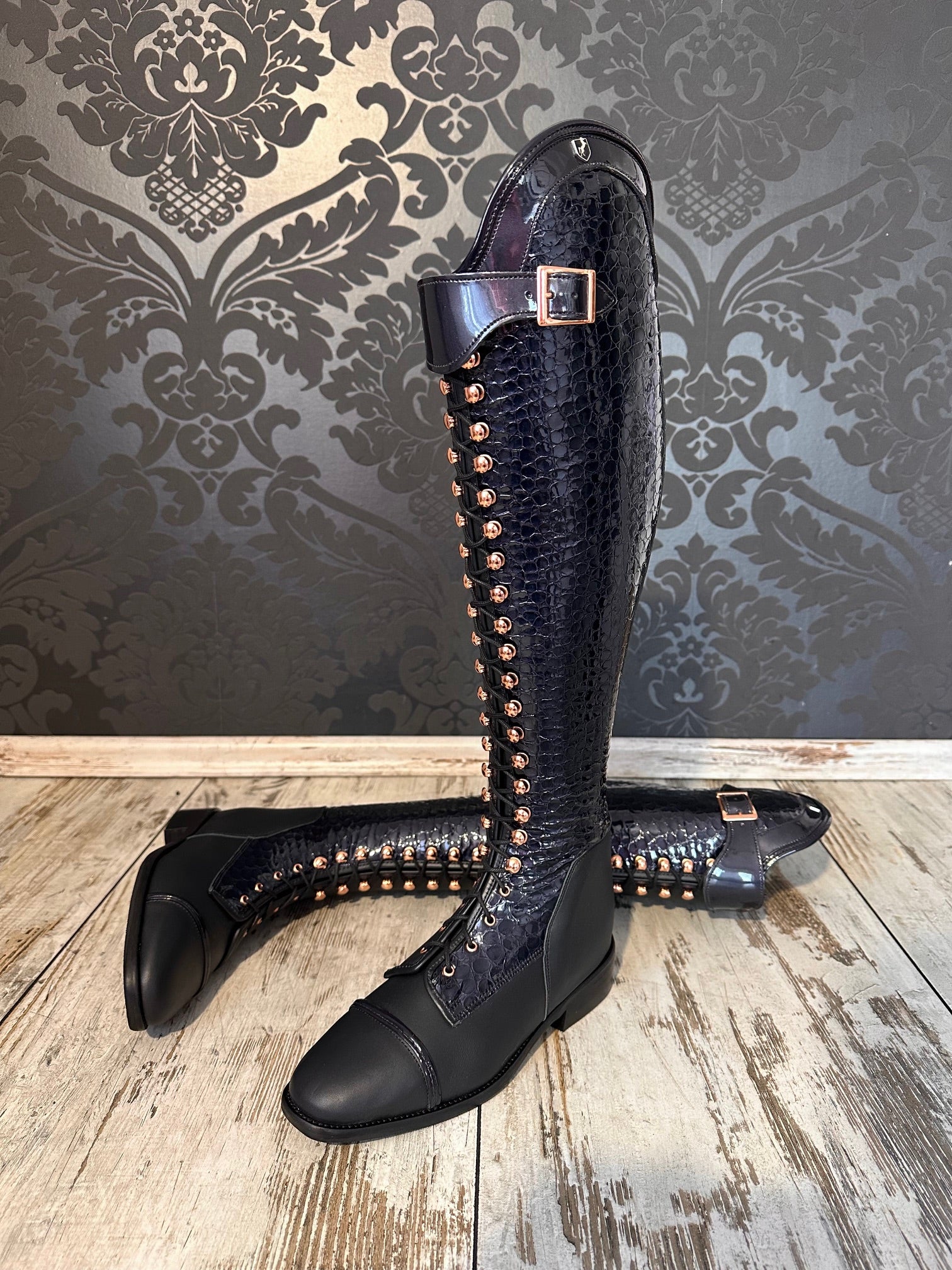 Riding boots model Habanero with lacing dark blue crocodile look